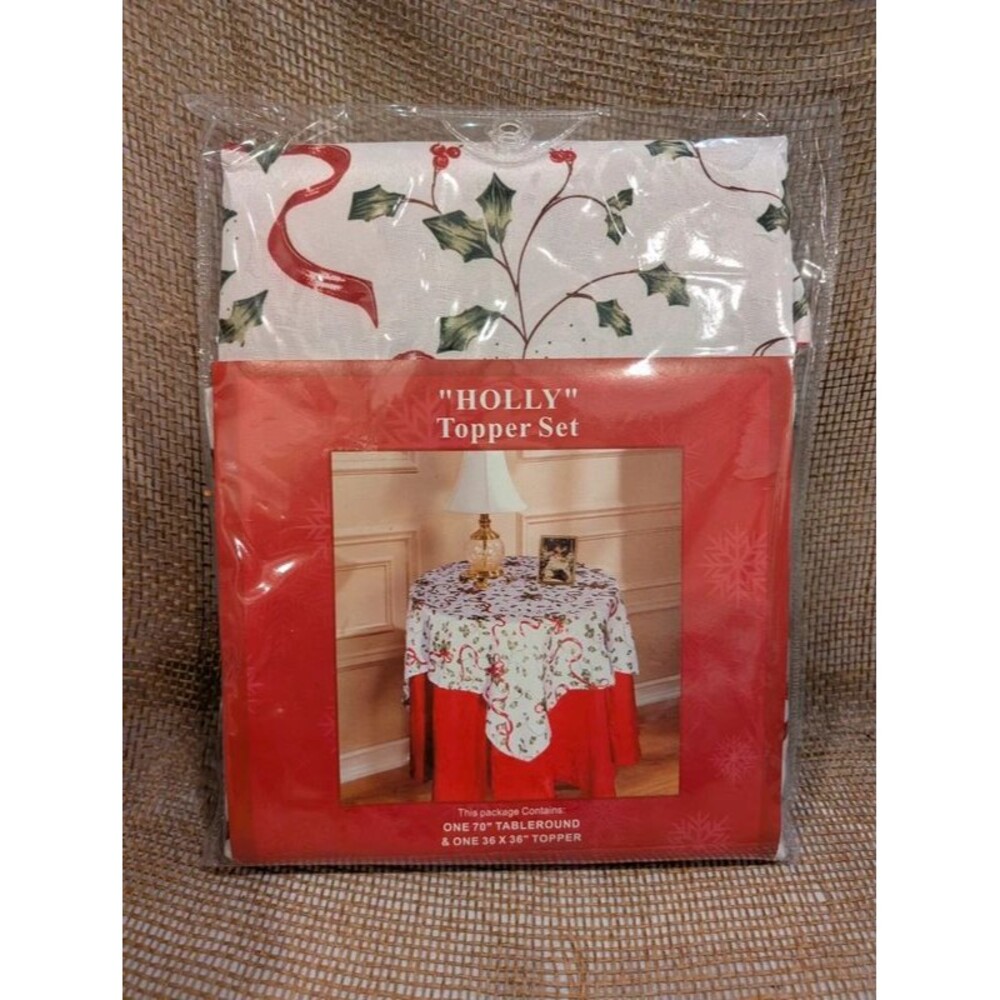 Vintage 90s Tablecloth Topper Set Christmas Holly Pattern, 2 Piece Set